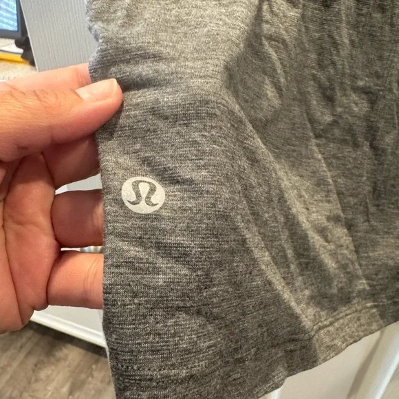 Lululemon Grey Athletic Top Size L - Picture 3 of 4